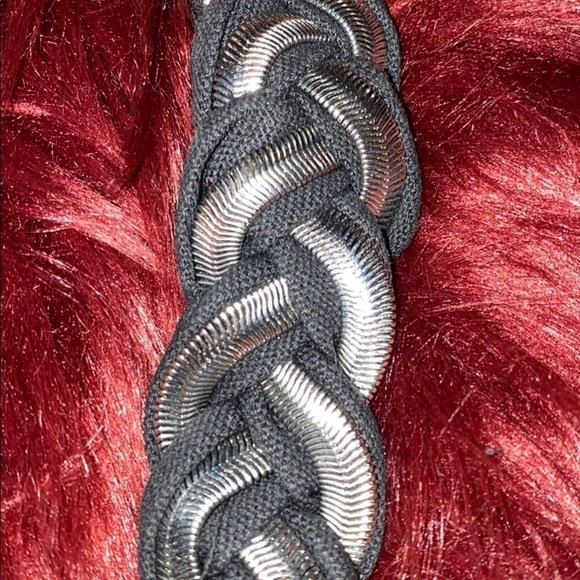 Silver tone black twist fashion  bracelet - Picture 5 of 8
